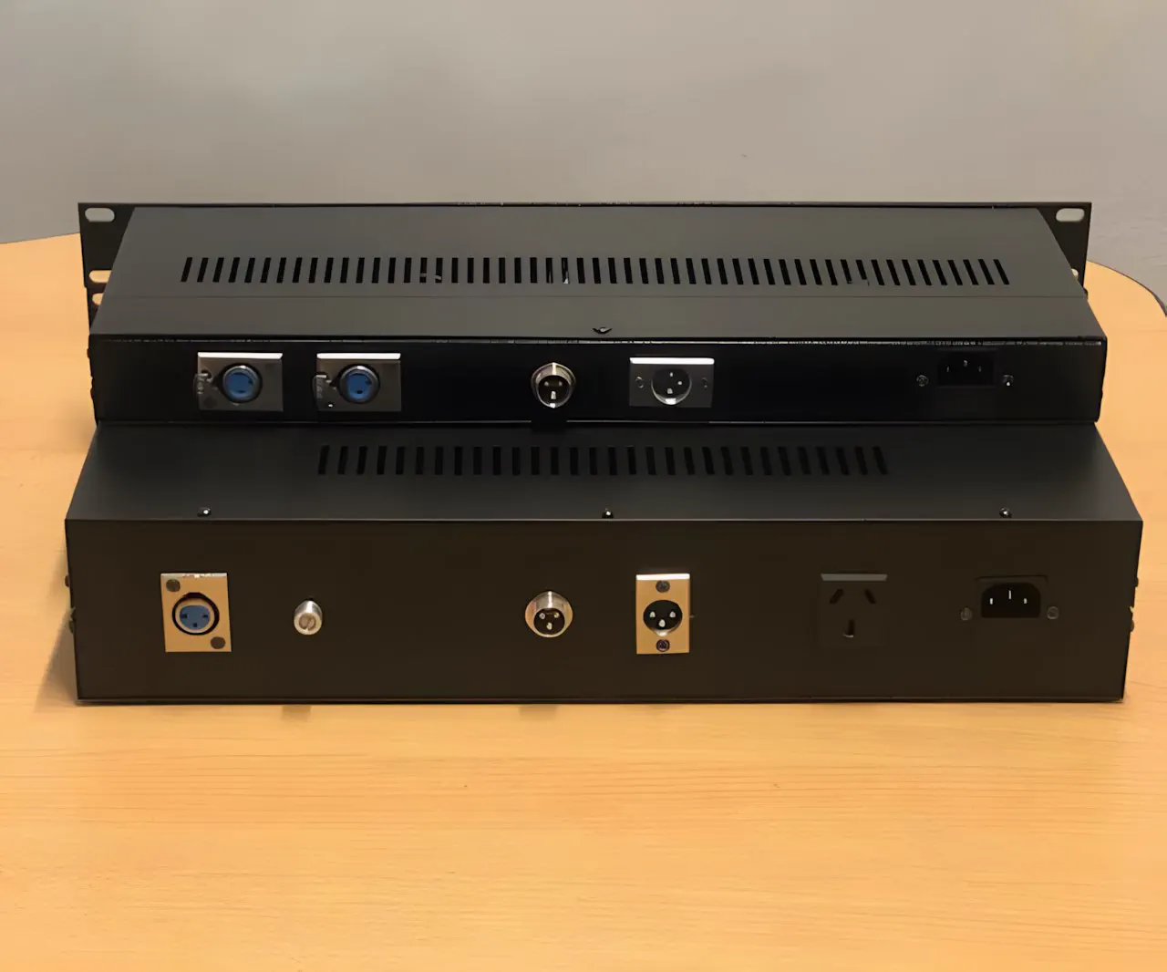 La matriz de conmutación de audio para mensajes sectorizados