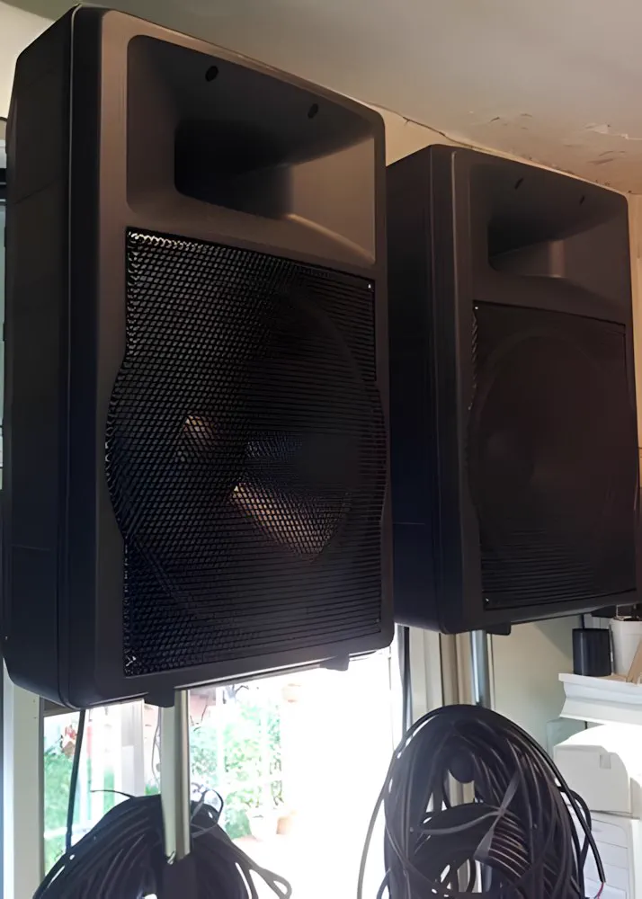 Los parlantes del sistema móvil