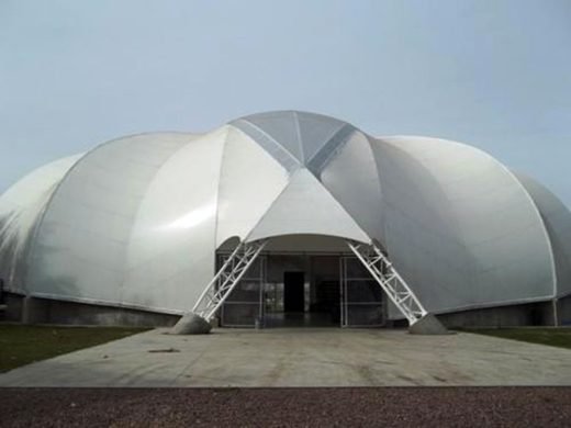 (AUDIO) Unsam. Universidad de San Martín. Sistema de audio con Line Array dB Technologies. Instalación, cableado y rigging. - foto 8